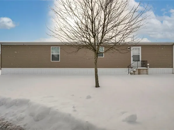 348 Robin Dr, Elyria, OH 44035