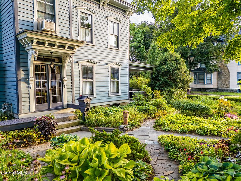 2nd image of 14 Pearl Street