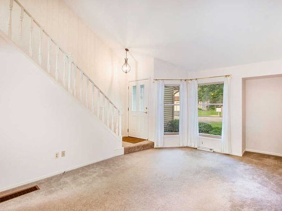 3rd image of 772 Bradford Pl NE #0