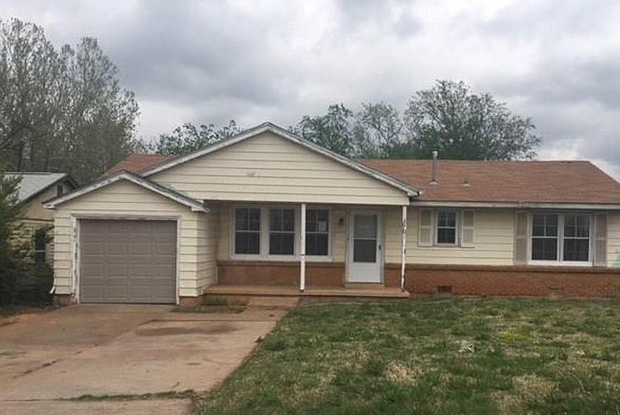 1st image of 3701 SE 26th St