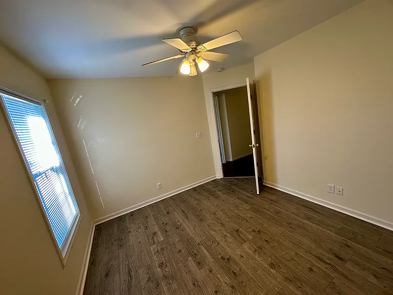 1620 Ridgecrest Dr #B — Photo 8