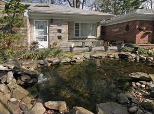 157 Columbus Dr, Tenafly, NJ 07670