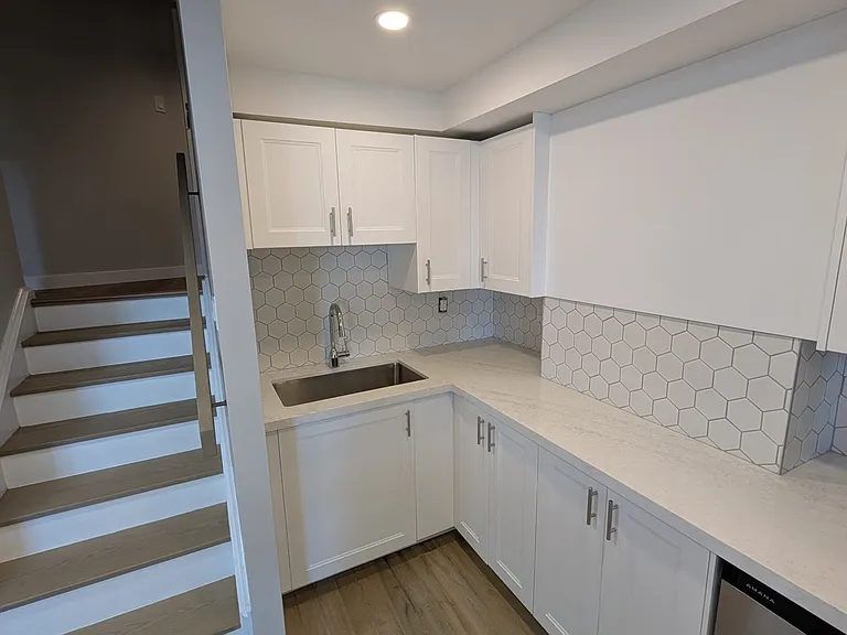 284 Mill Rd #E3 — Photo 4
