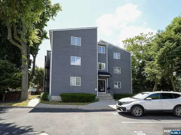 52 Heckel St APT 102, Belleville, NJ 07109