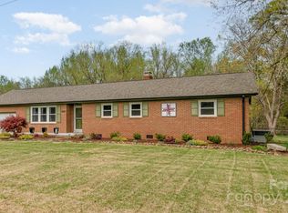 424 Mirror Lake Rd, Salisbury, NC 28146