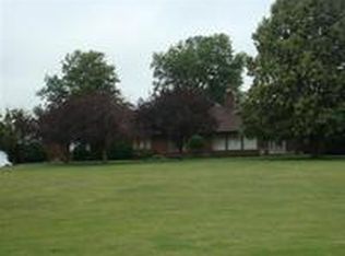 860 975n Ave, Mt Sterling, IL 62353