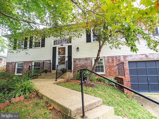 1st image of 9718 Copeland Dr