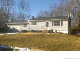 13 Lake St, Ledyard, CT 06339