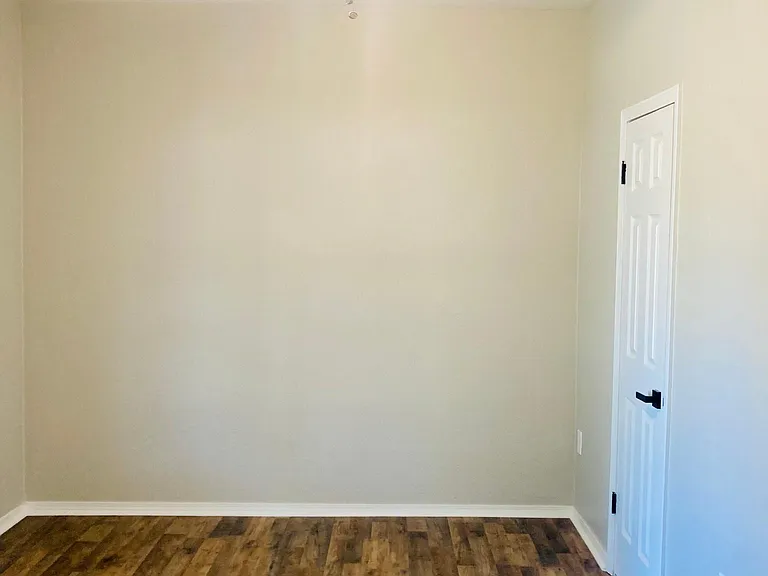 916 NW Dearborn Ave — Photo 20