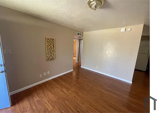 1 bed, 850 sqft, $1,200 — Photo 4