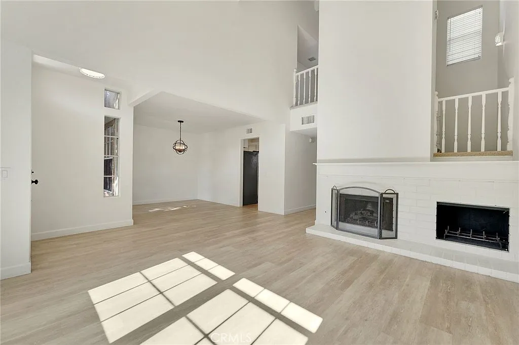 2 bed, 2.5 bath, 1447 sqft, $4,150 — Photo 4