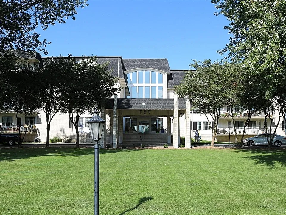 8750 Harrison Ave #411