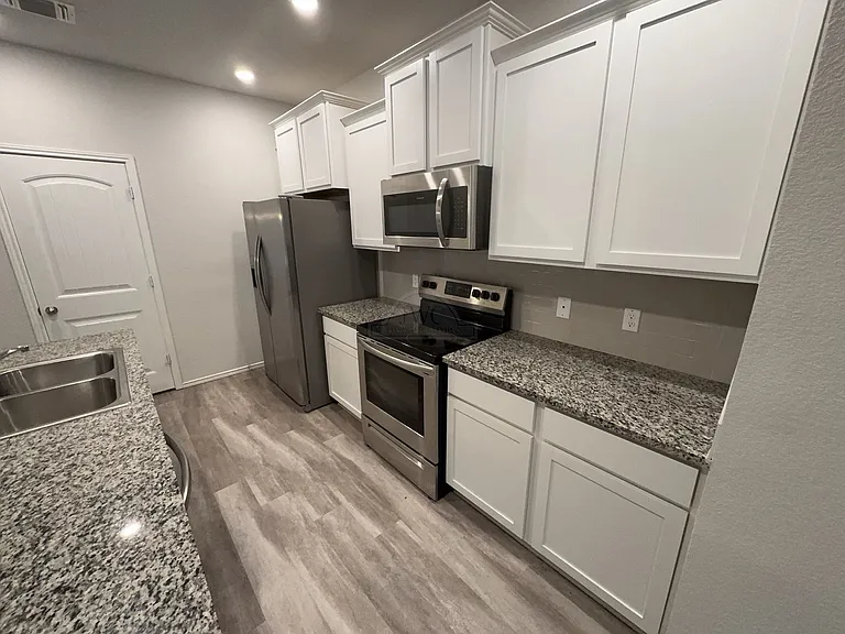 104 Green Jay Dr — Photo 15