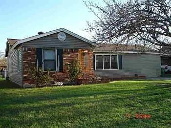 2nd image of 604 Sycamore Dr
