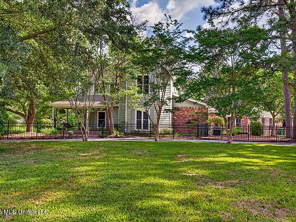 2nd image of 20332 Hayes Rd