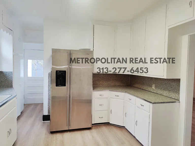 22340 Park St — Photo 5