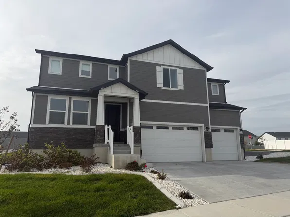 2449 N Paintbrush Dr, Saratoga Springs, UT 84045