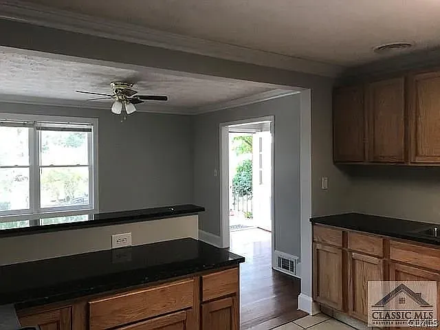 48 Holman Ave — Photo 7
