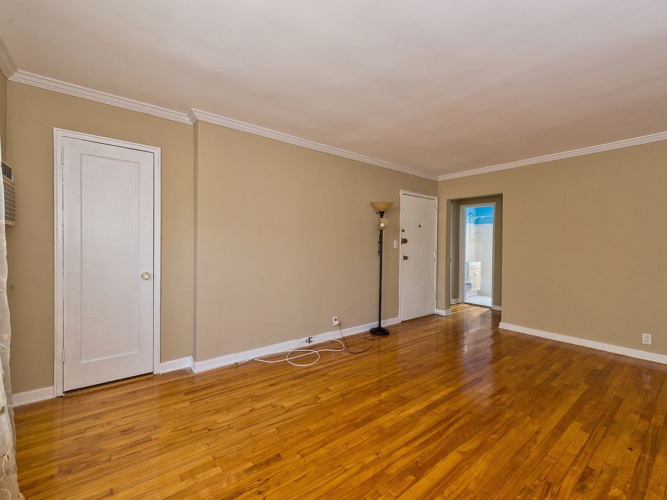 1st image of 6742 197th St