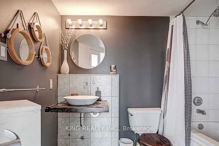 550 Queens Quay W #711 — Photo 12