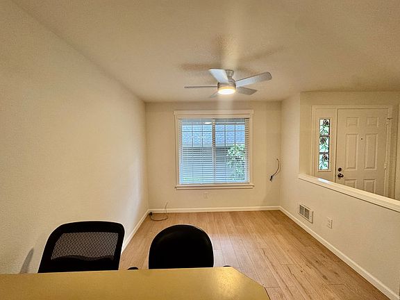 5th image of 13717 NE 87th St