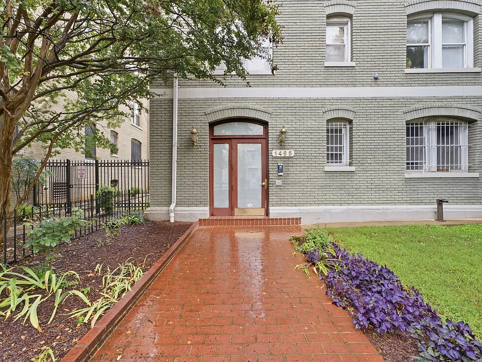 1465 Columbia Rd NW #101