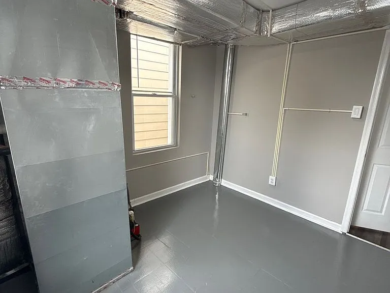 1418 N Eden St — Photo 12