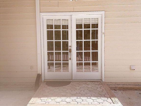 3rd image of 2851 Weston Brook Ct