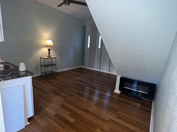 4th image of 1535 Kettner Blvd #D
