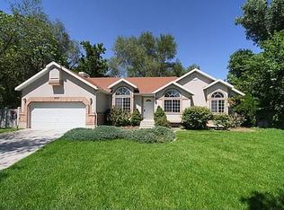 357 E Sandy Cir, Midvale, UT 84070