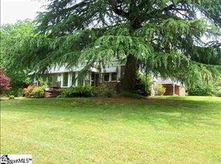 411 W 3rd Ave, Easley, SC 29640