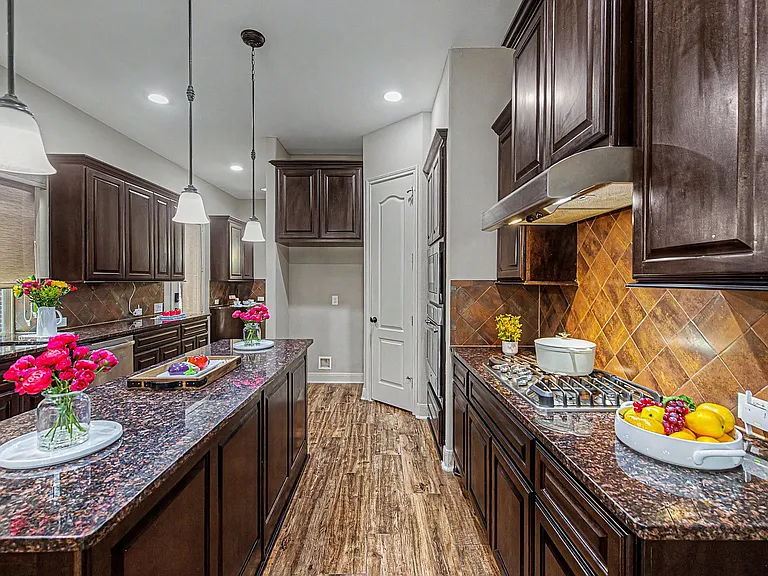 17430 Aberdeenshire Dr — Photo 12