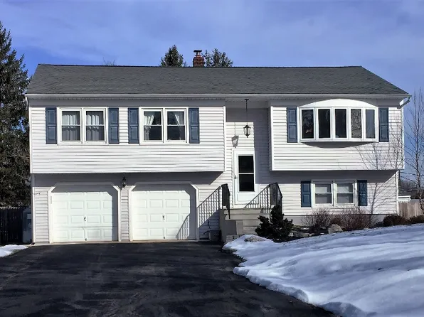 2 Morningside Dr, Pennington, NJ 08534