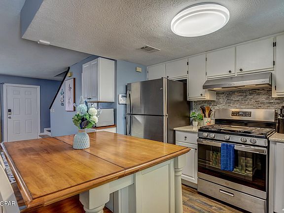 3rd image of 172 Robin Ln