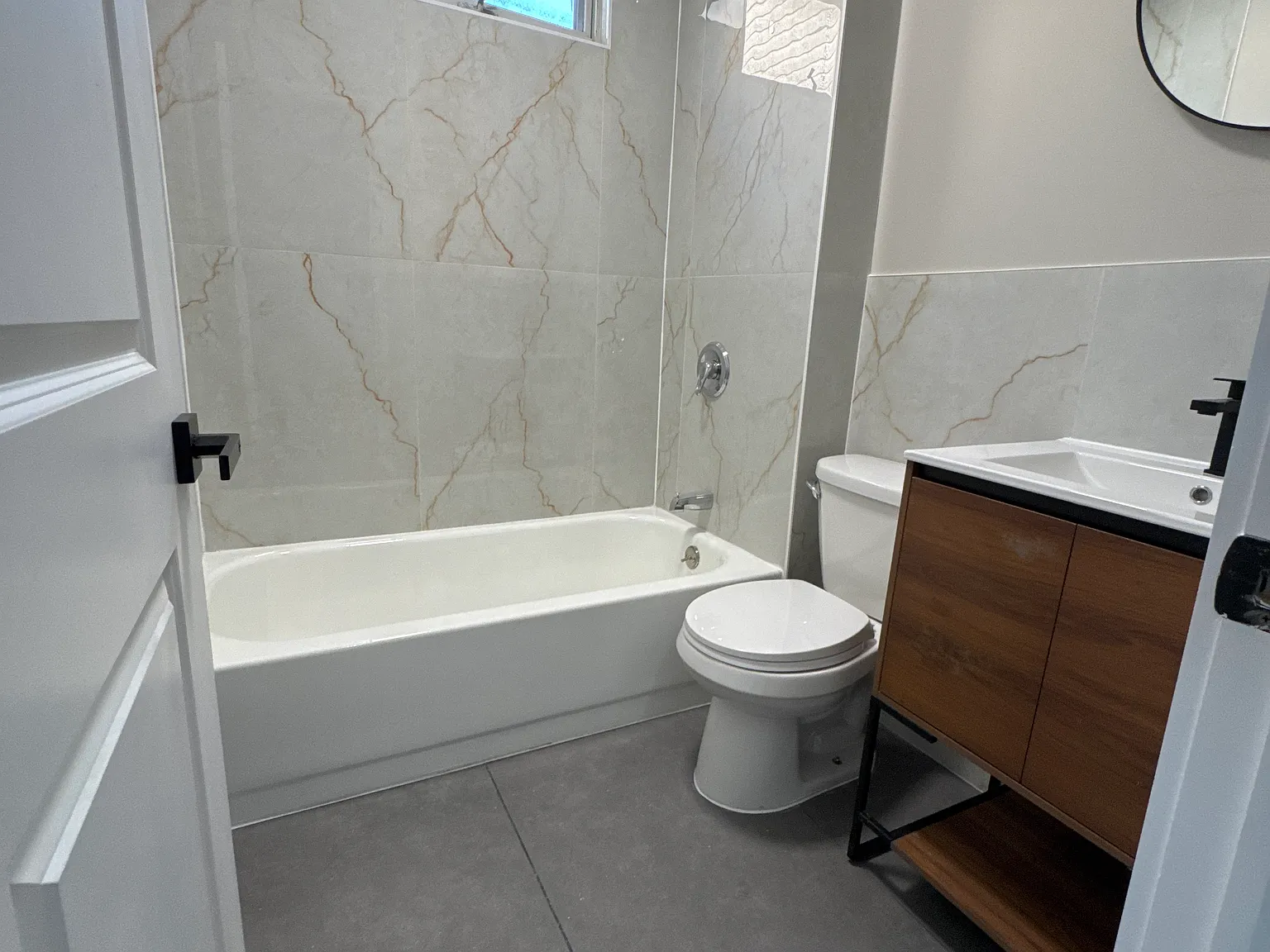 2 bed, 900 sqft, $1,850 — Photo 3