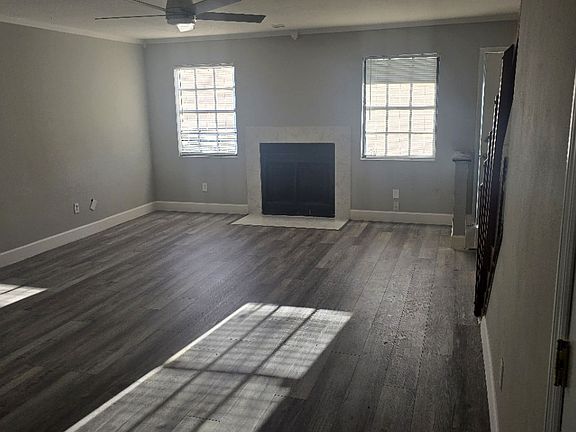 2nd image of 12665 Castle Hill Dr