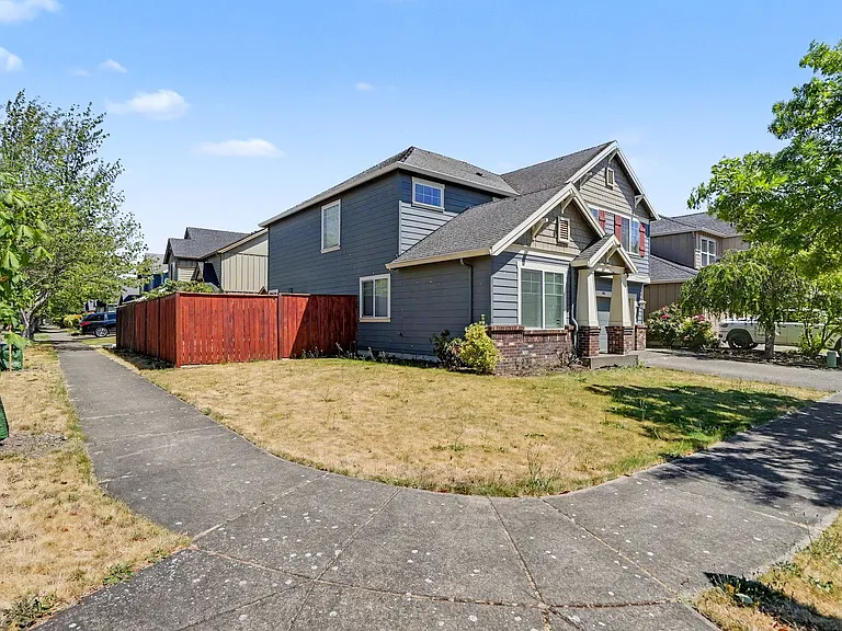 305 Casting St SE — Photo 5