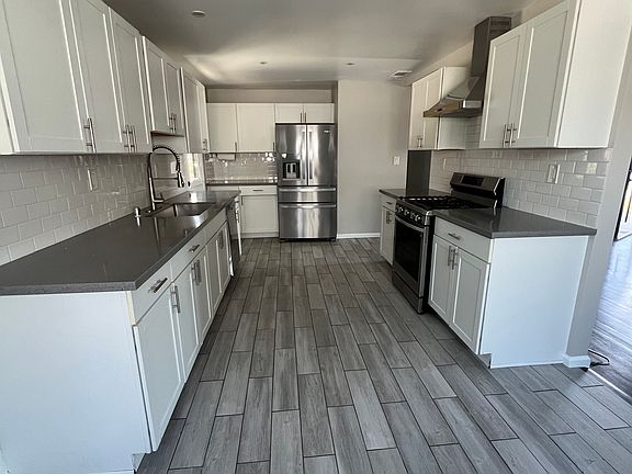 3rd image of 14951 Cheshire St