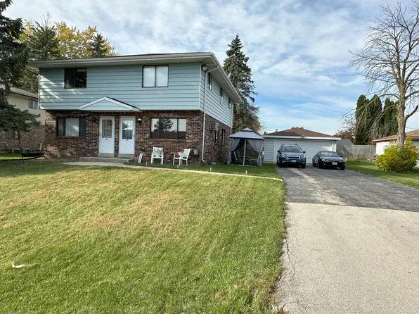 7943 Daniel Ct, Mount Pleasant, WI 53406
