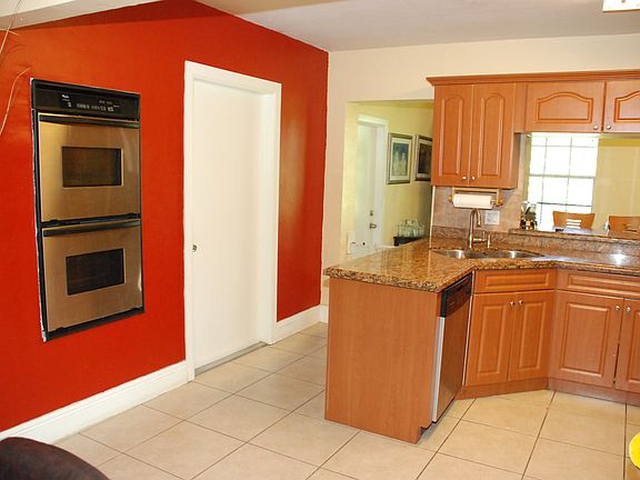 3rd image of 6251 SW 62nd Pl