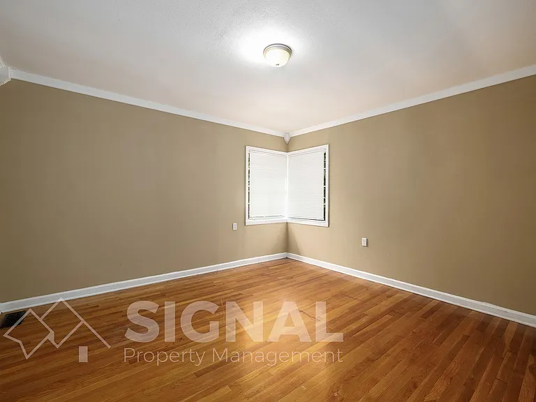 1156 Skyline Dr — Photo 17