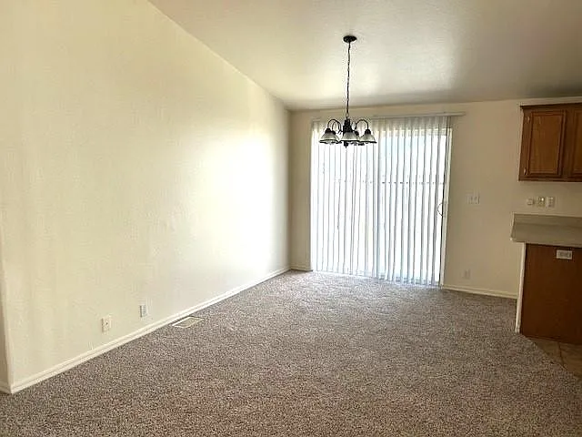 640 E Shaver St — Photo 4