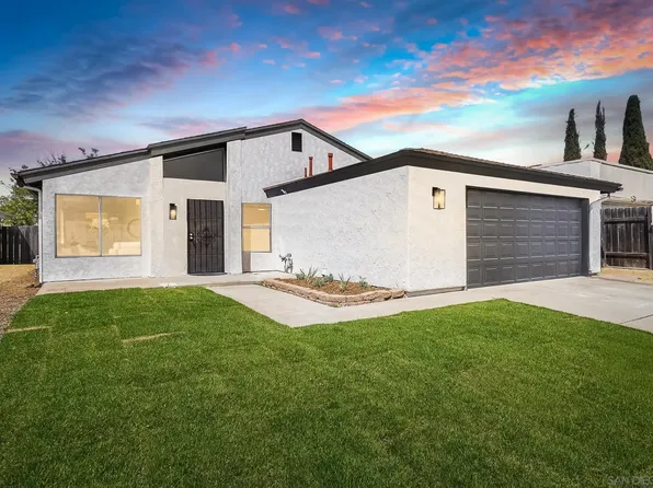 9018 Chart House St, San Diego, CA 92126