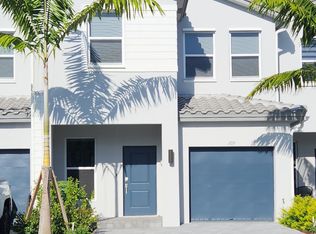 105 SW 184th Ave, Pembroke Pines, FL 33029