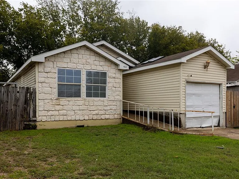 4612 Blue Meadow Dr — Photo 3