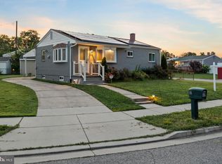 18 Harriet Dr, Glen Burnie, MD 21060