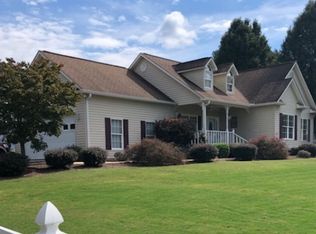 2004 Hidden Valley Rd, Hiawassee, GA 30546