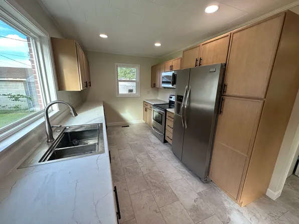 165 Wheelertown Ave #1, Pikeville, TN 37367