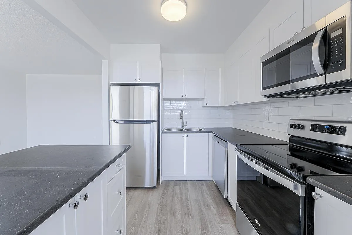 292 Oakdale Avenue — Photo 4