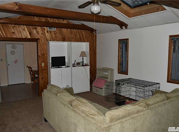 5th image of 145 Glen Summer Rd